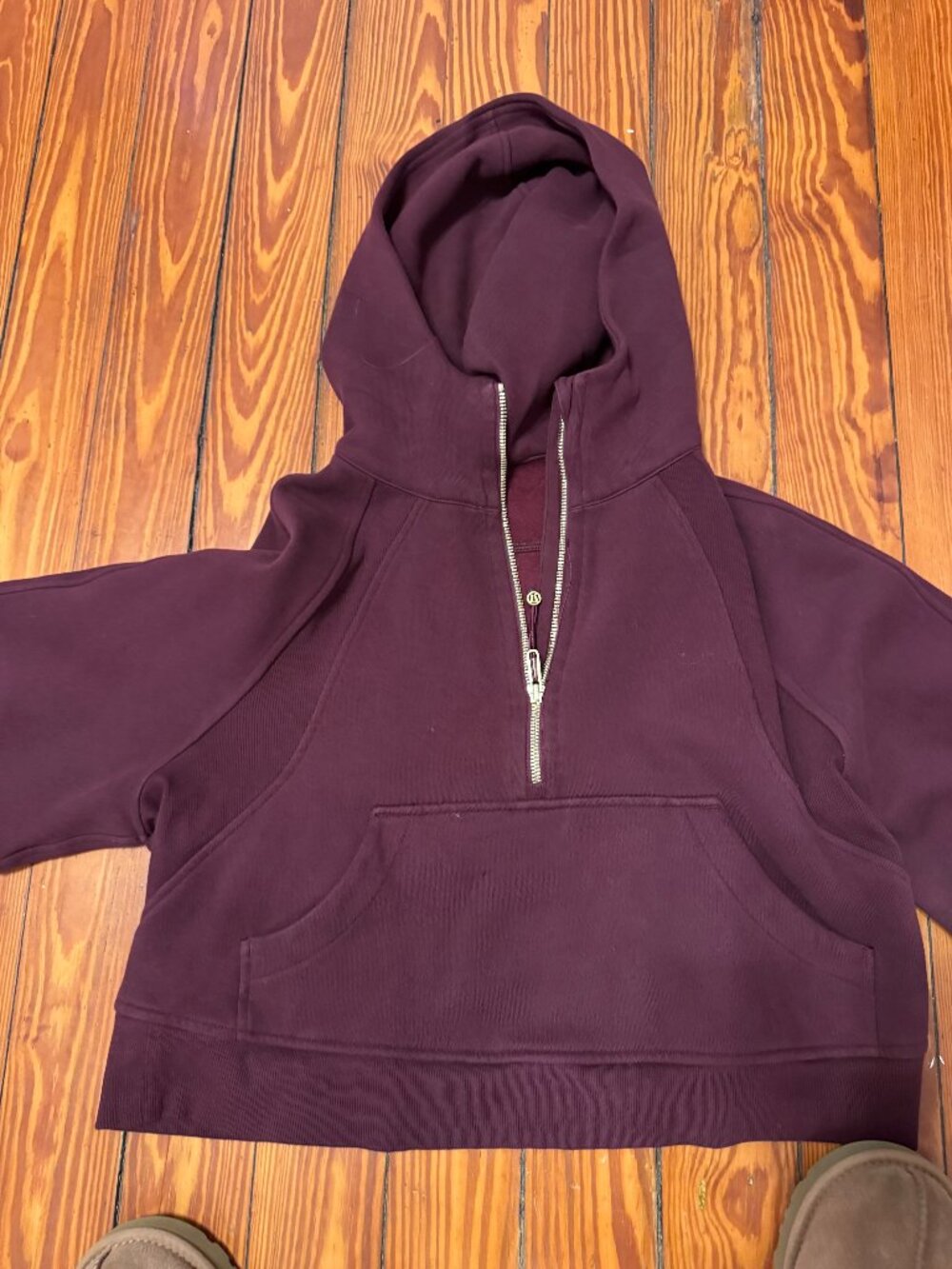 Lululemon Cropped Scuba Hoodie XS/S MAROON